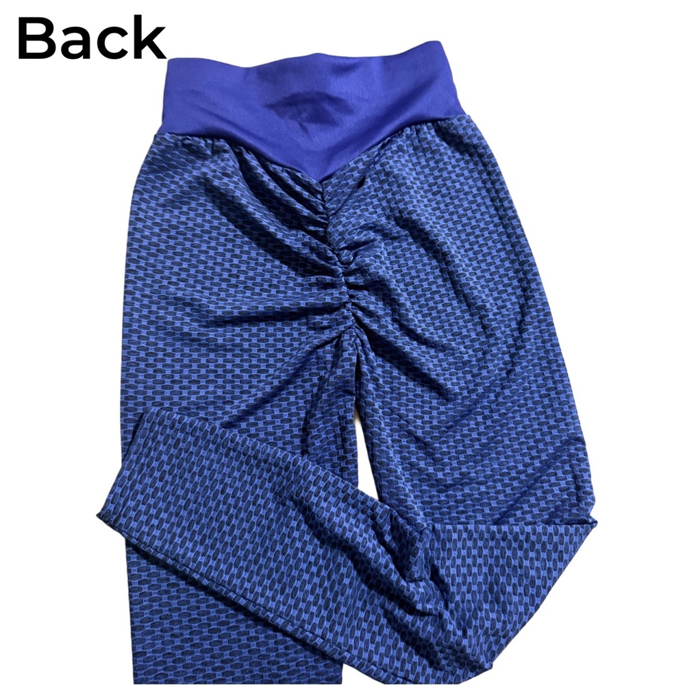 Scrunchie What?! Blue Geo Leggings